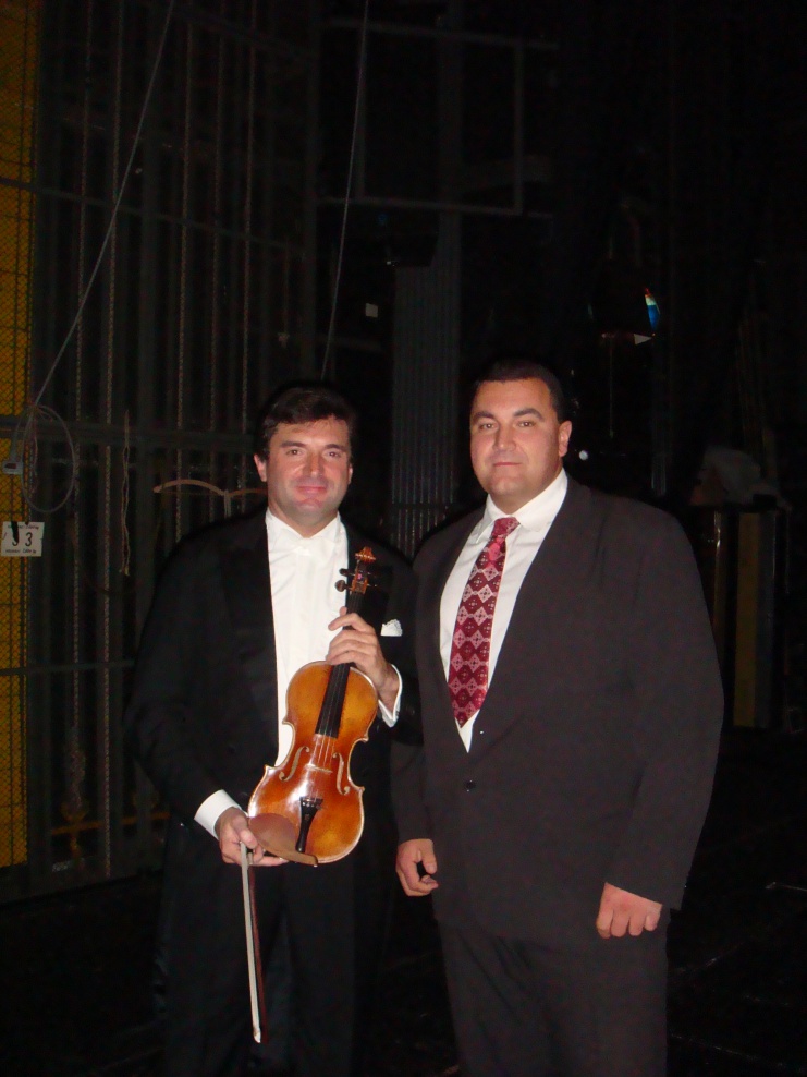 Ostraha houslí Stradivari 21.10.2009 
